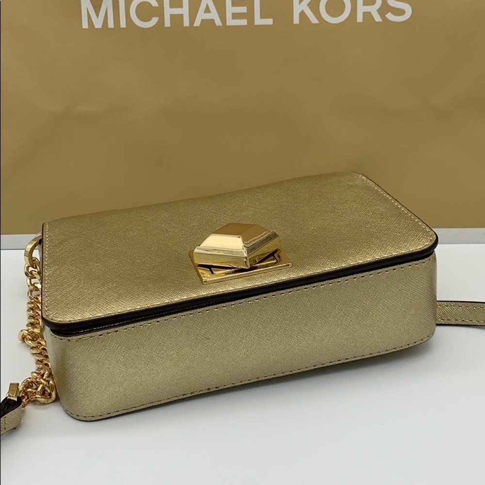 MICHAEL KORS LUNA SM CLUTCH XBODY LEATHER - Picture 13 of 16